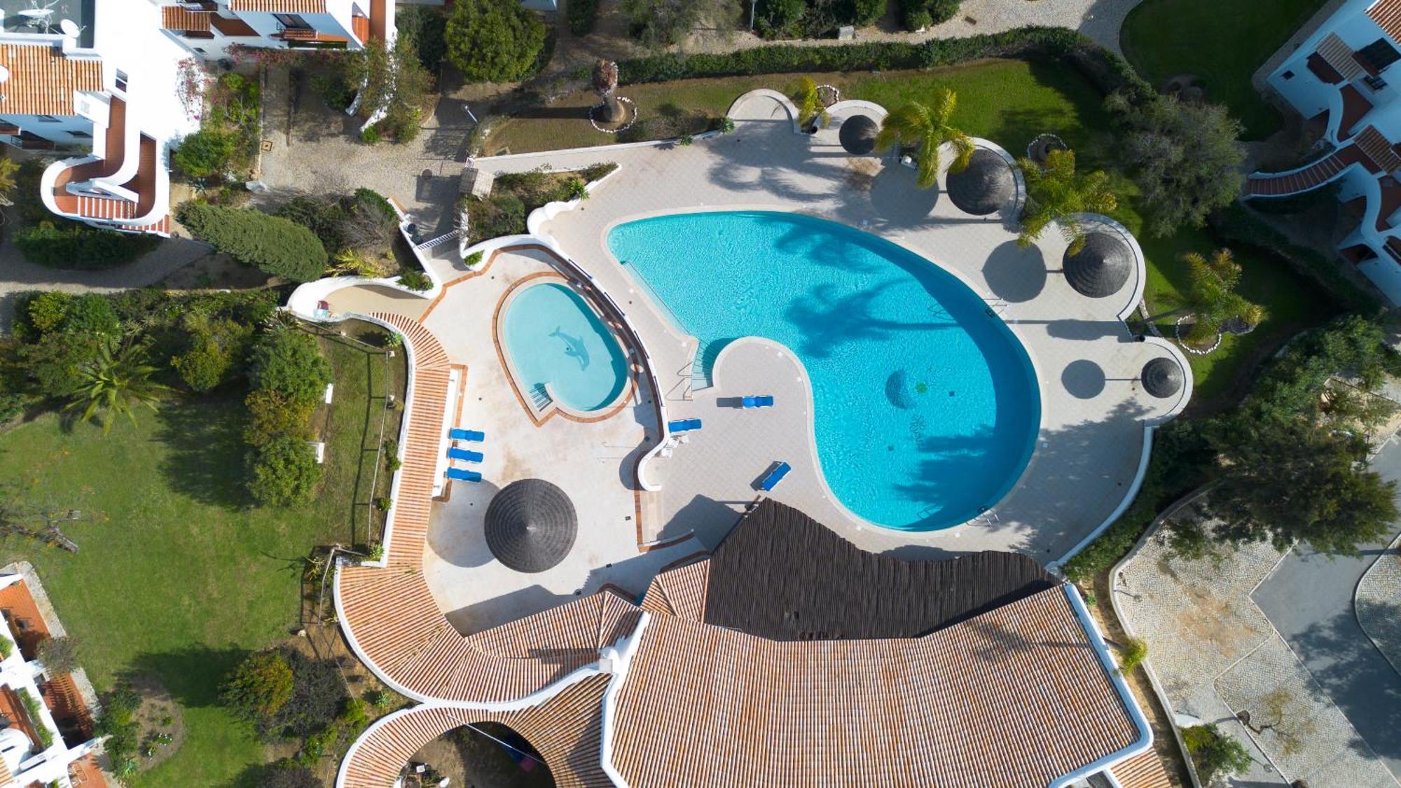 Coastal Retreat With Pool And Beach Access By Drago Rentals Albufeira Ngoại thất bức ảnh